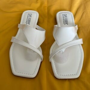 White sandal size 7 NWOT